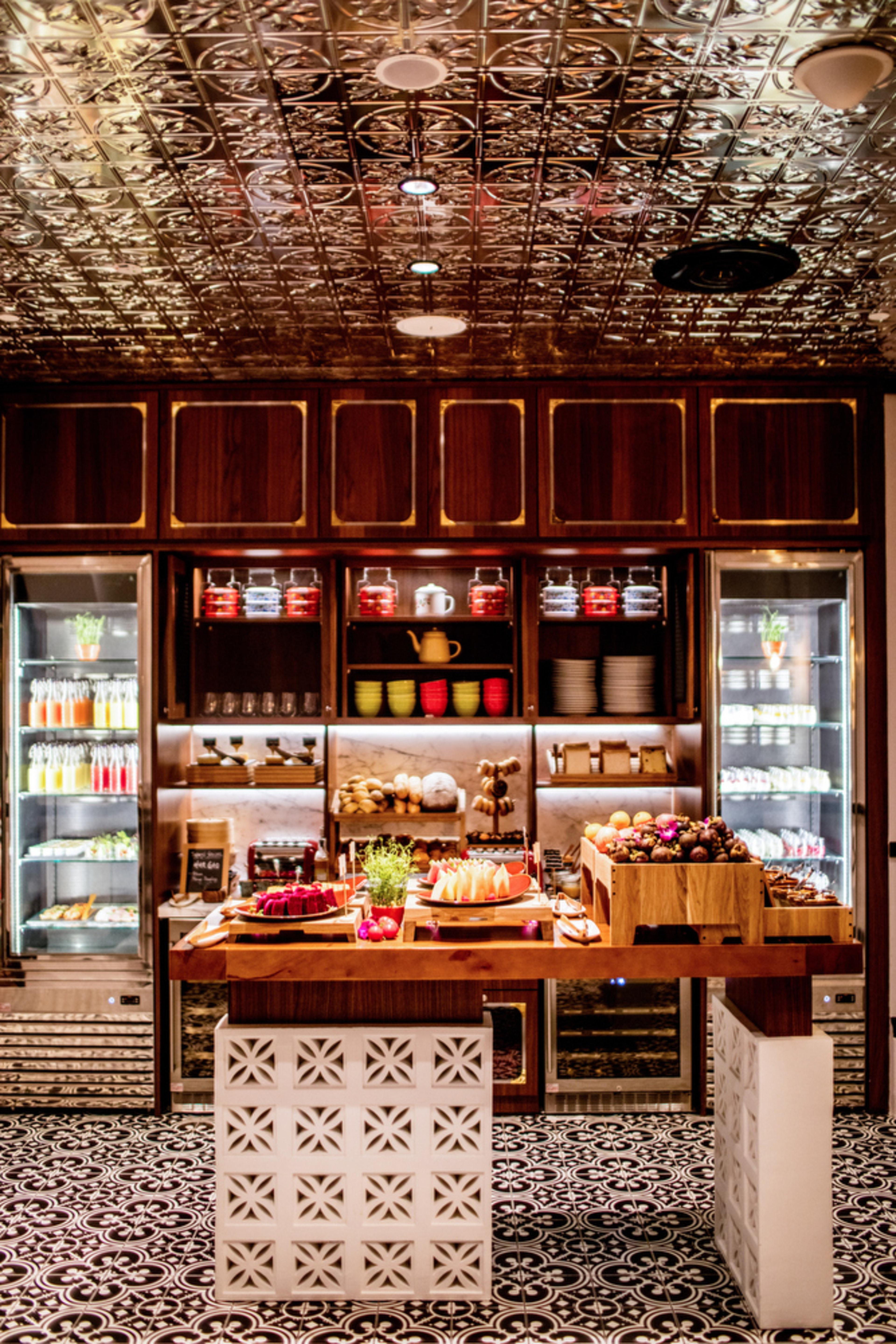 โรงแรมอินดิโก สิงคโปร์ กาตง ภายนอก รูปภาพ The buffet at the lounge